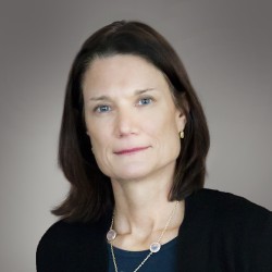 Diane McEnroe Headshot
