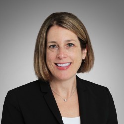 Kristin Davenport, J.D. Headshot