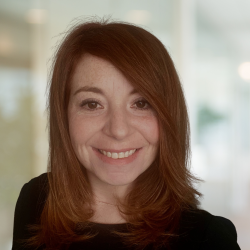Jackie Caramagna Headshot