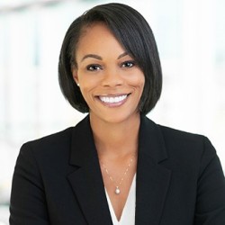 Raqiyyah Pippins Headshot