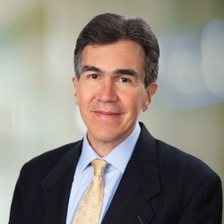 Ricardo Carvajal Headshot