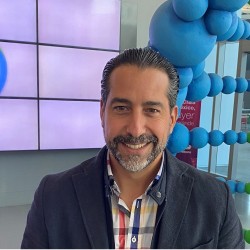 Dr. Ricardo Salazar Headshot