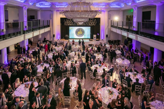Gala Crowd from above